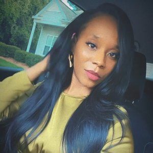 Meet your Posher, Katina